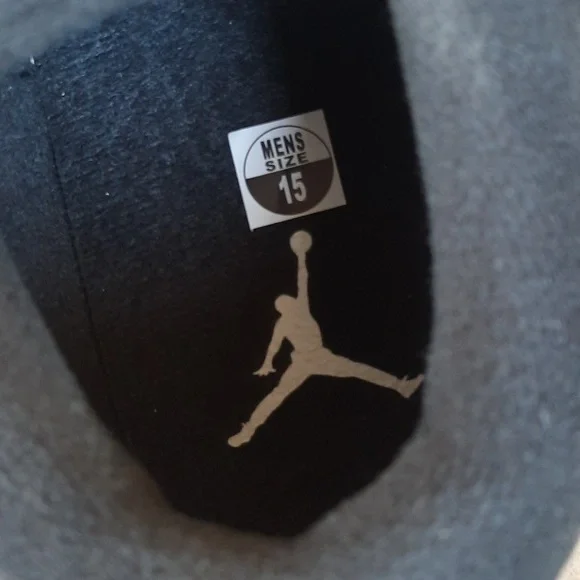 Jordan 4RM Shoes - Picture 5 of 6